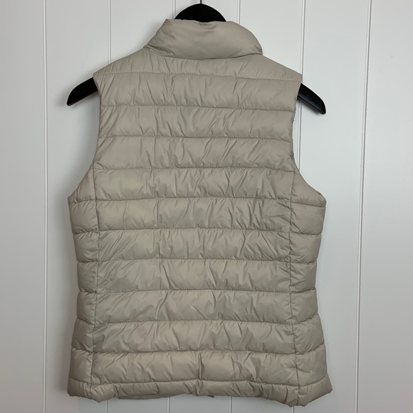 NWT Gap Factory puffer Vest with pockets Size XS - Picture 8 of 8